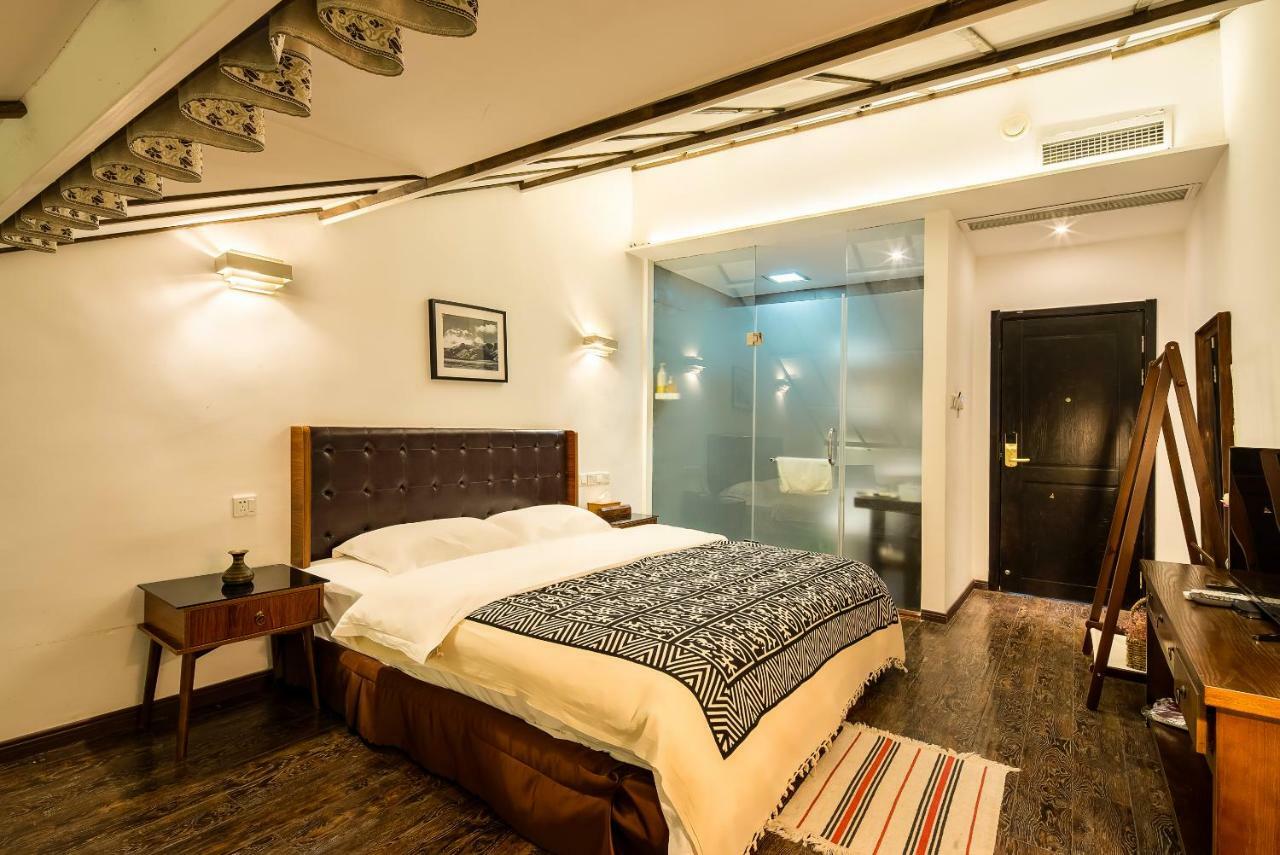 Qintai Tibetan Culture Boutique Hotel Chengdu Exterior photo